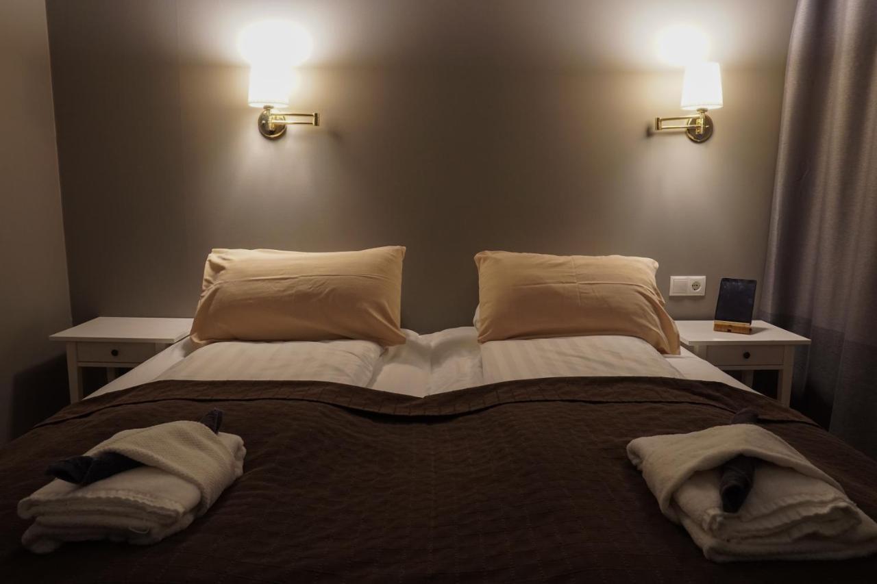 Hotel Laekur เฮลลา ภายนอก รูปภาพ